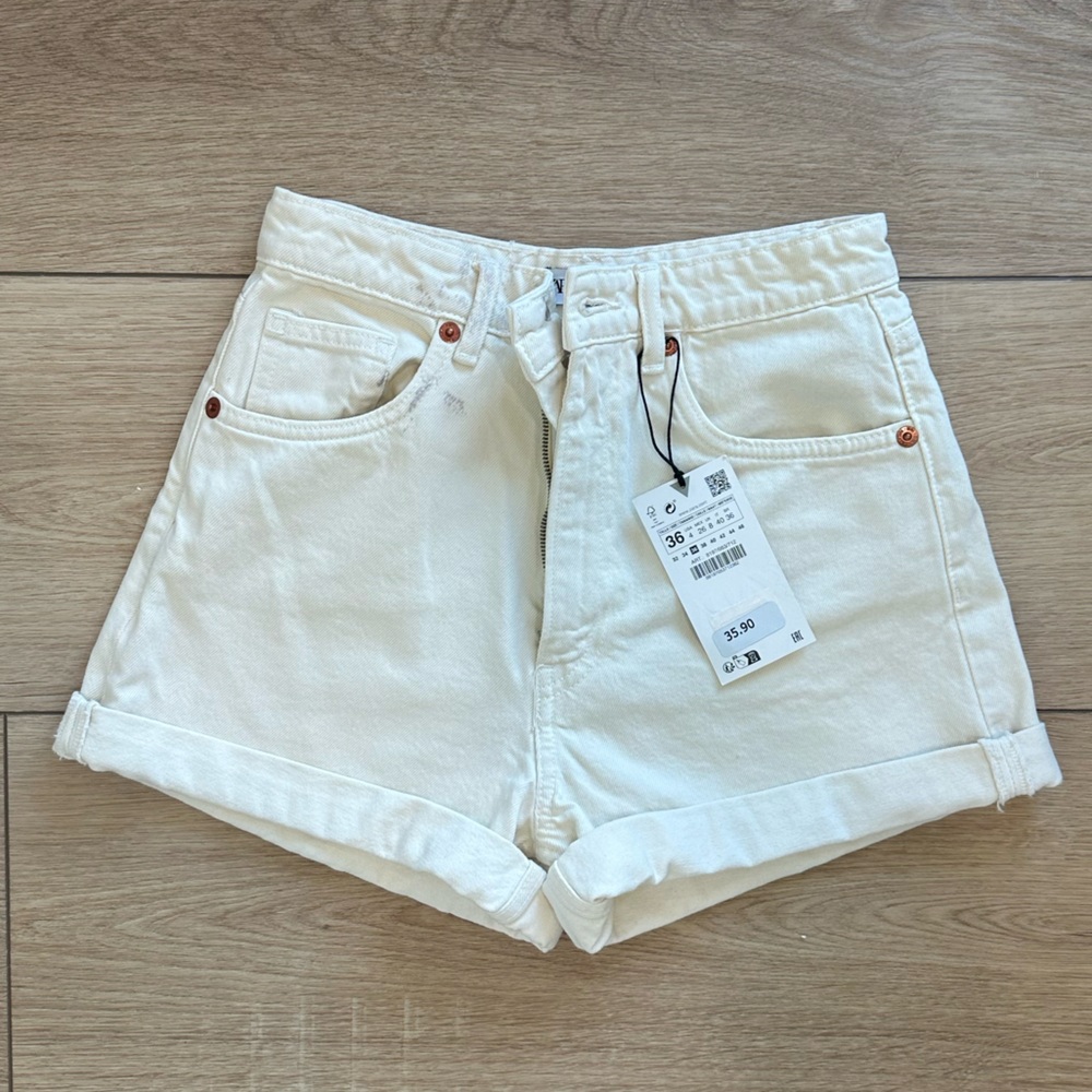 BRAND NEW ZARA high waisted denim shorts